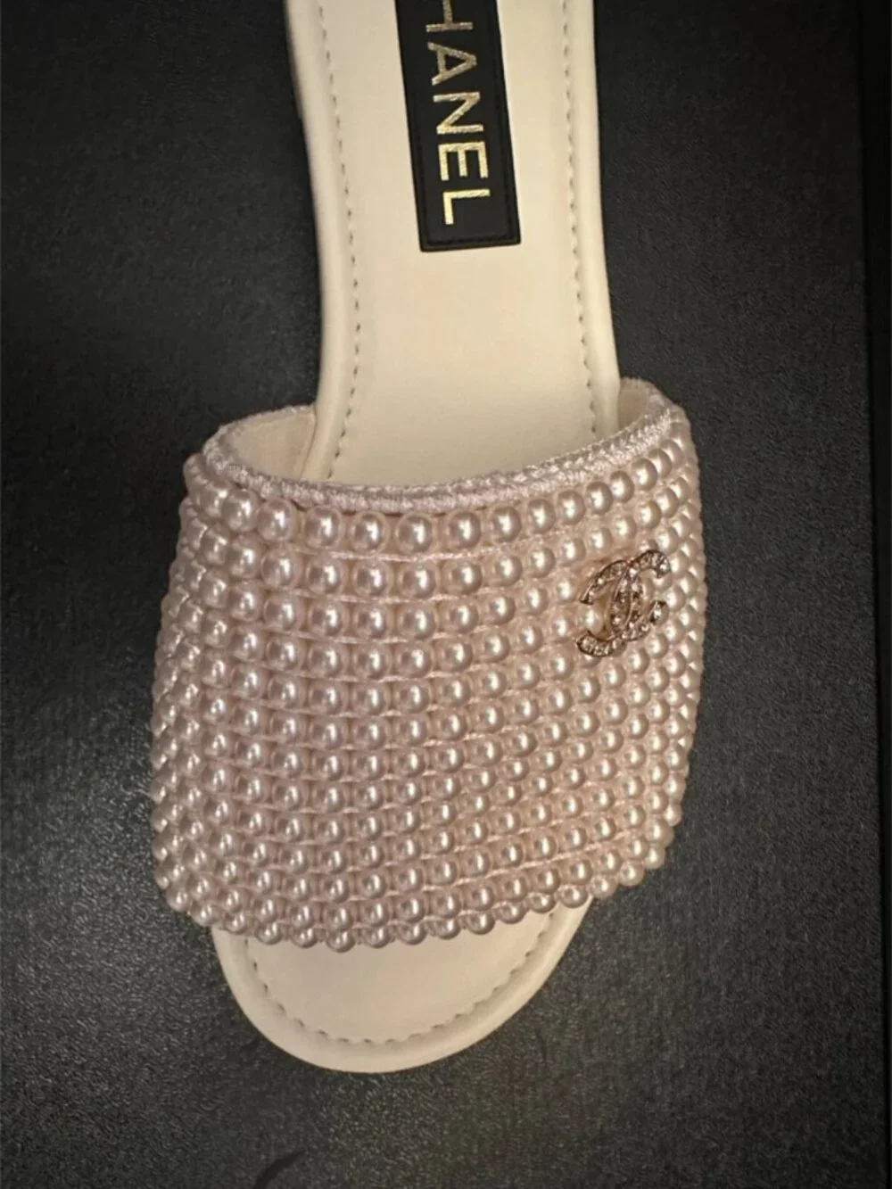 NIB Chanel 2025 Pearl CC Flat Mules Ivory White 41 Full Set